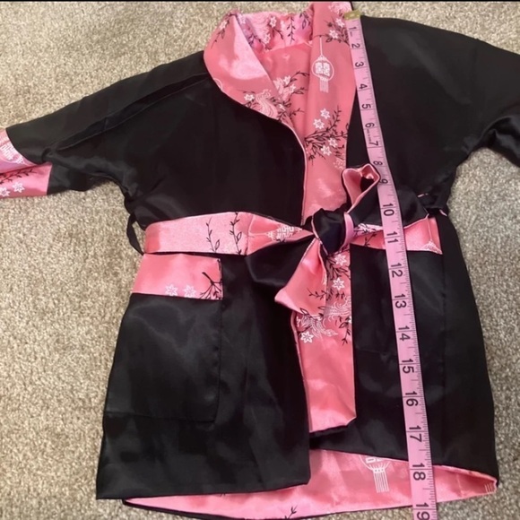 Kids Satin Kimono Robe Asian Embroidered Dragon Pink Size SS - Picture 9 of 10